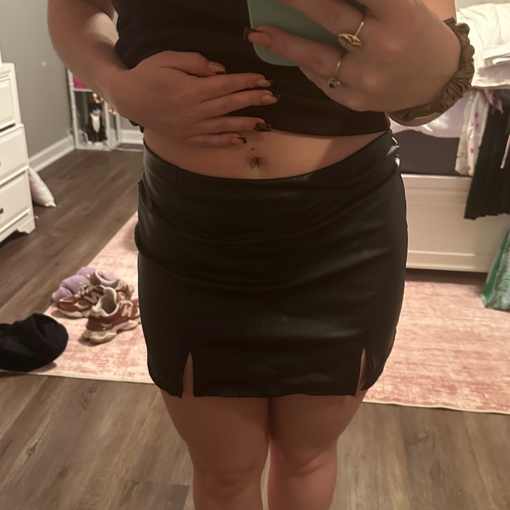 Elegant Black Mini Skirt